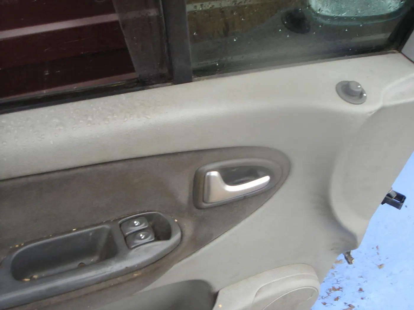 Кнопка стеклоподъемника переднего левого к Renault Scenic 2002
