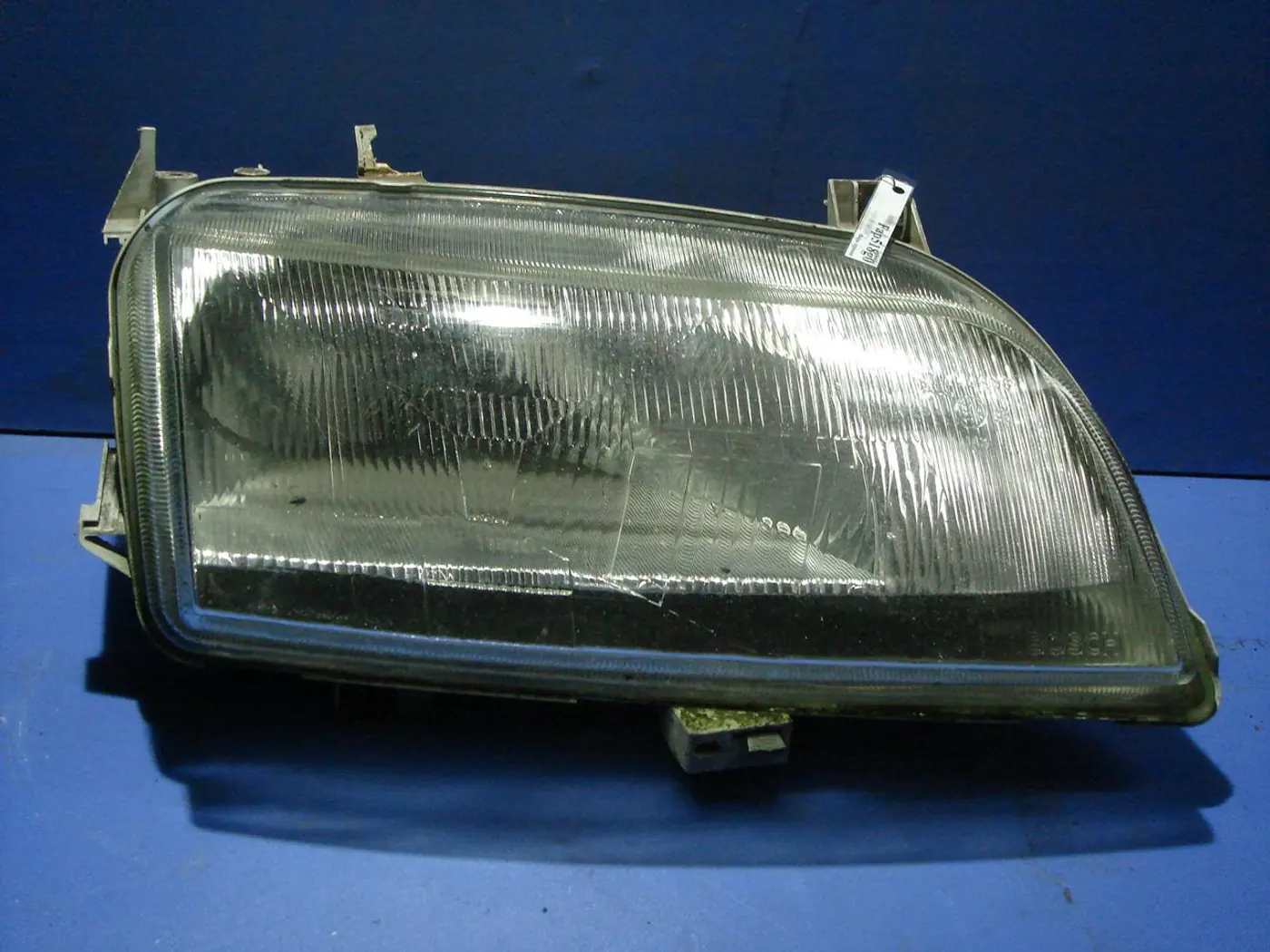 Фара правая к SEAT Alhambra 1999