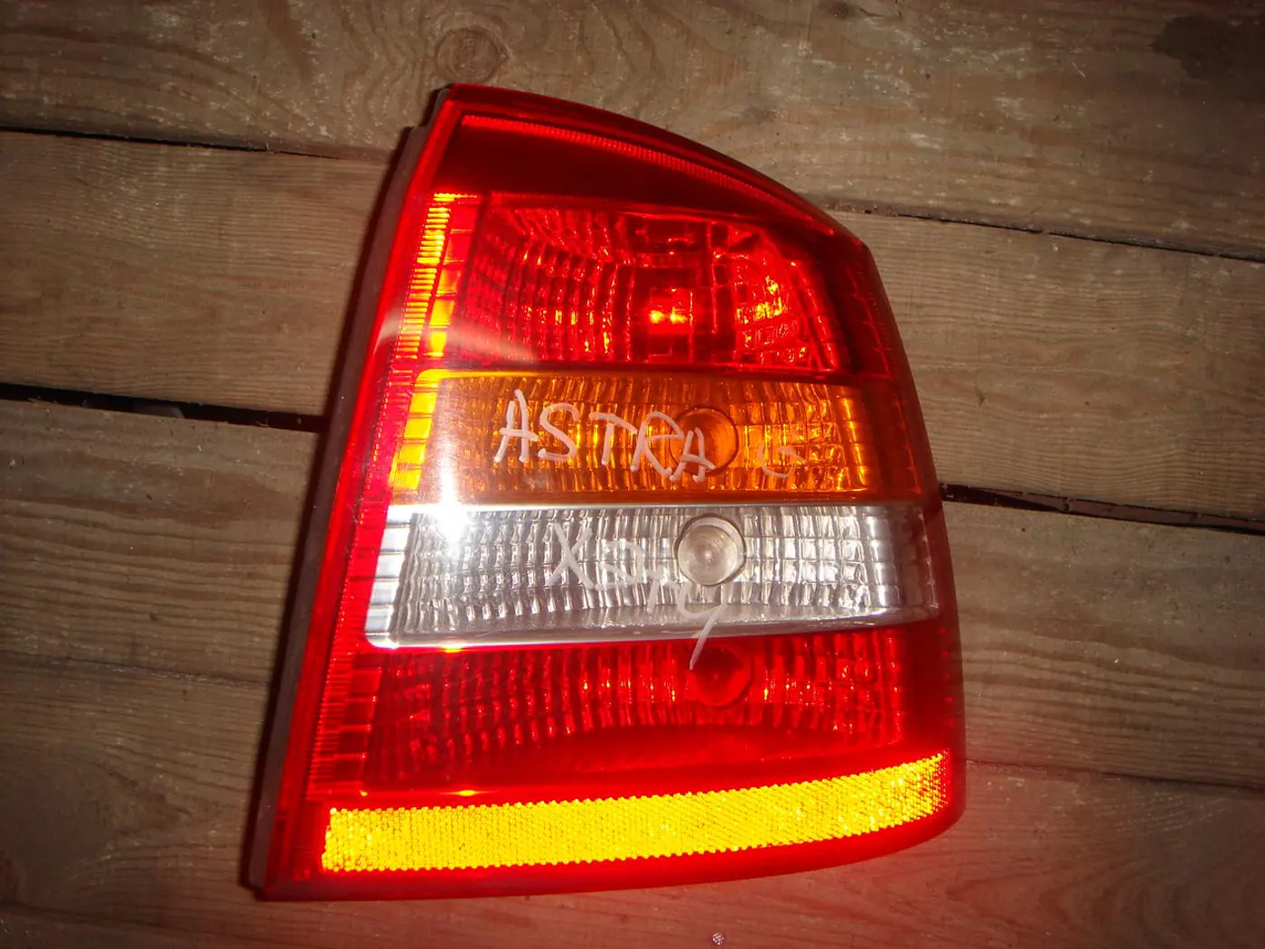 Фонарь задний правый к Opel Astra 1998