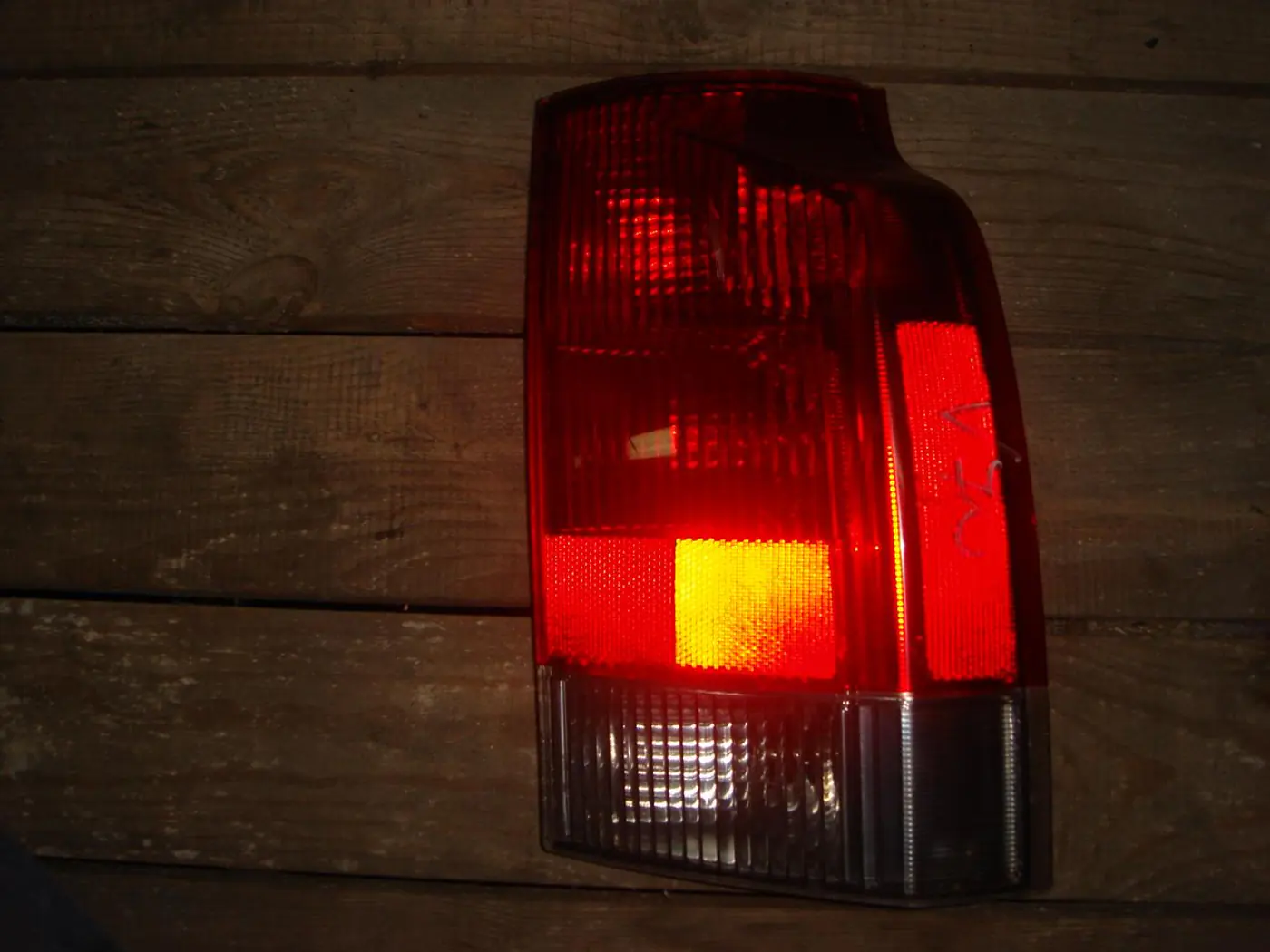 Фонарь задний правый к Volvo V70 2002