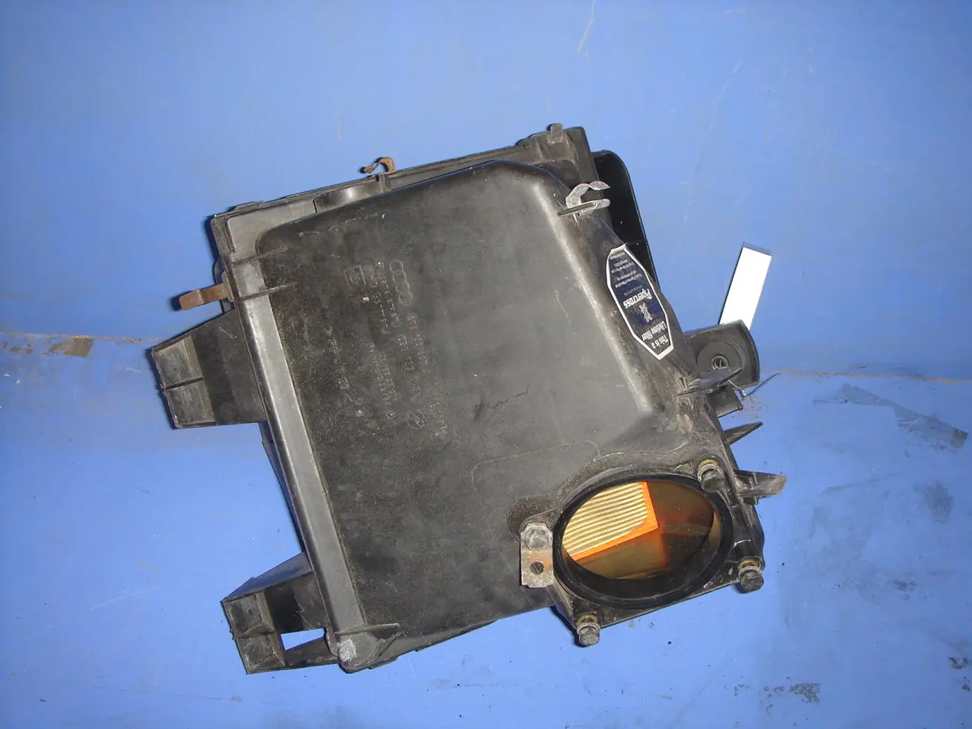 Корпус воздушного фильтра к Audi A4 1998