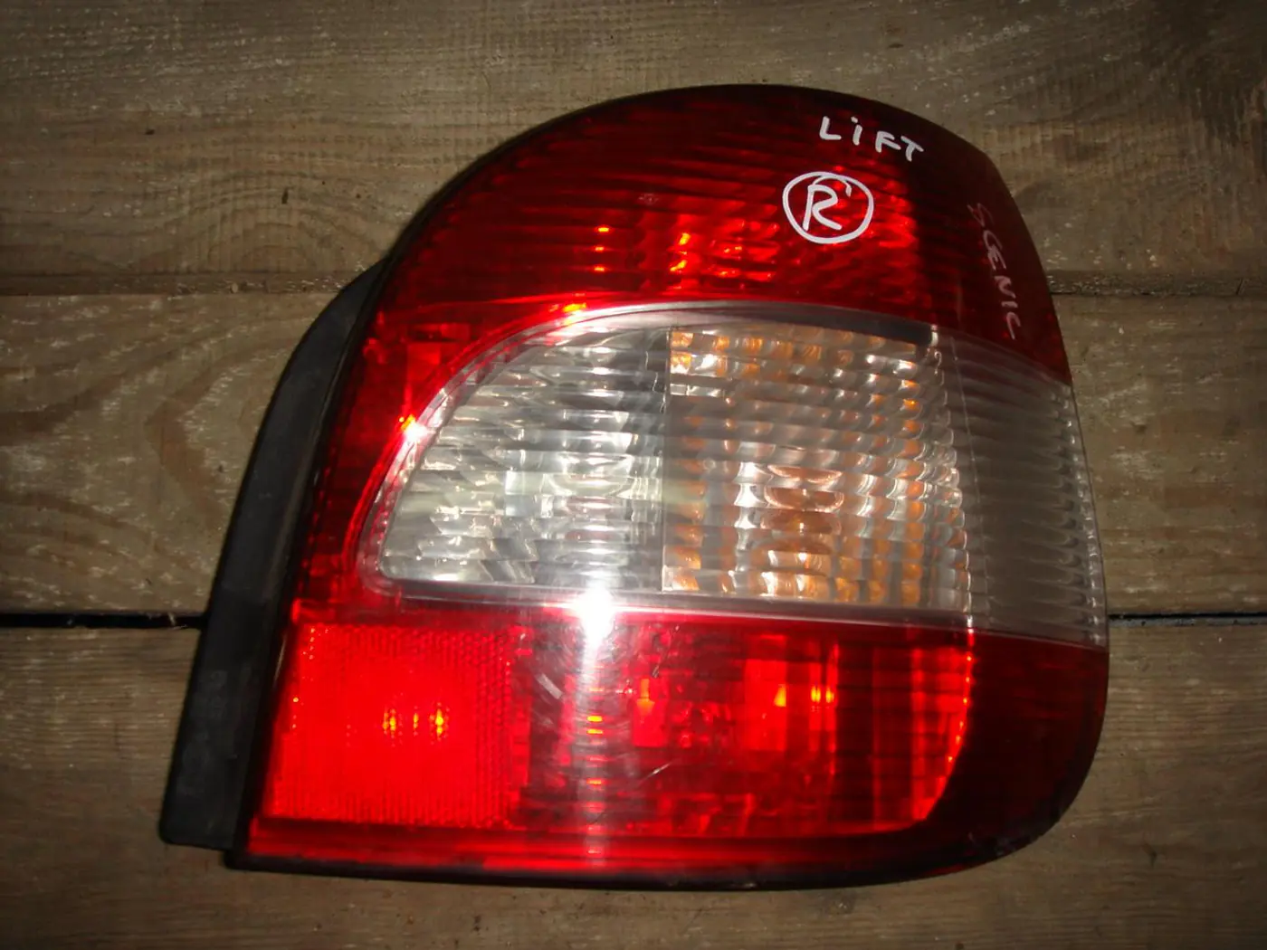 Фонарь задний правый к Renault Scenic 2002