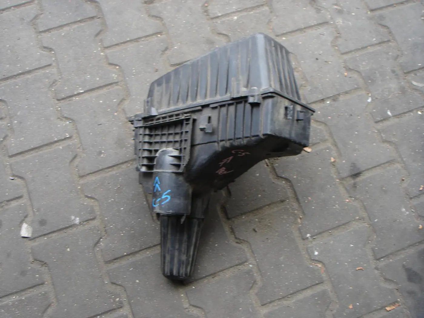 Корпус воздушного фильтра к Citroen C5 2001