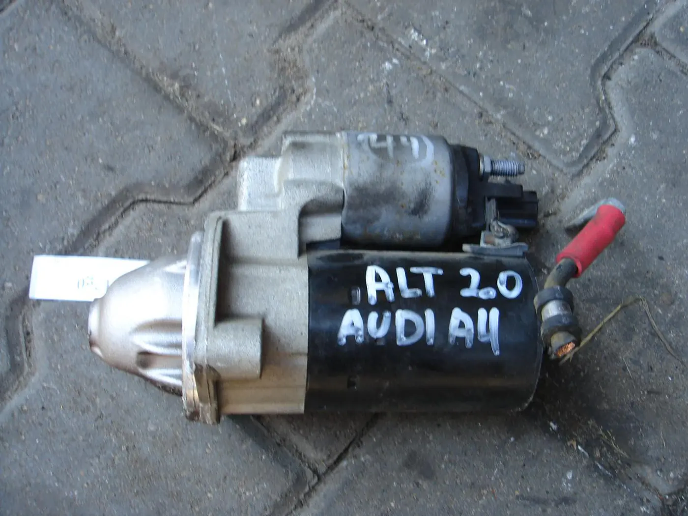 Стартер к Audi A4 2001