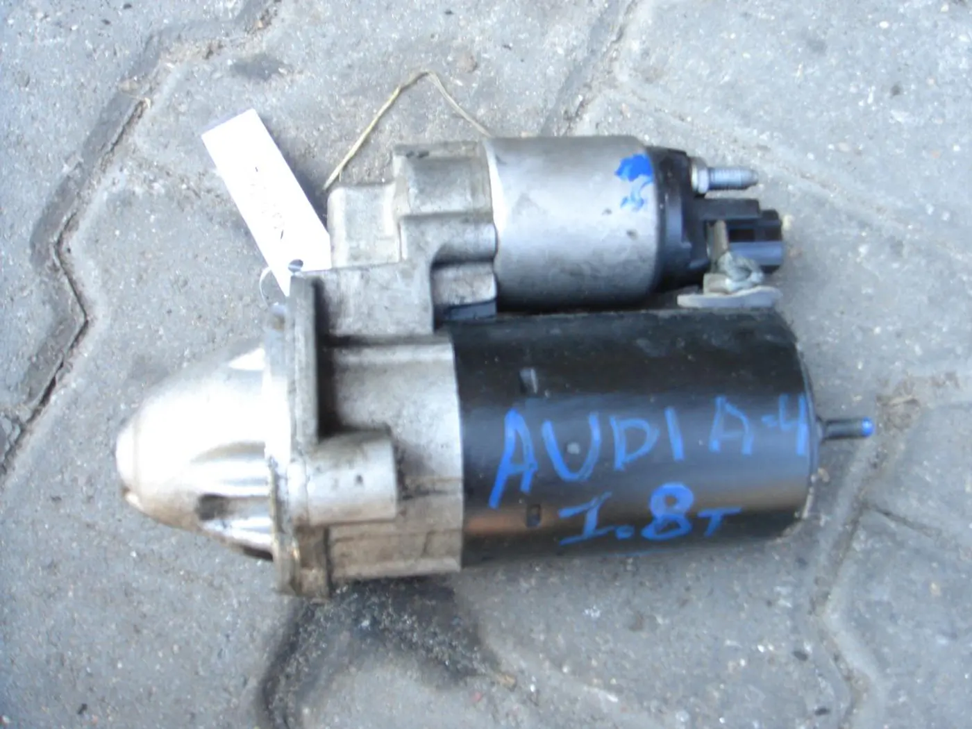 Стартер к Audi A4 2002