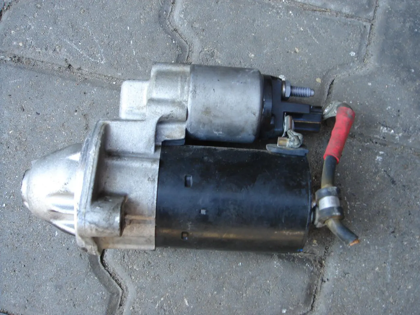 Стартер к Audi A4 2002