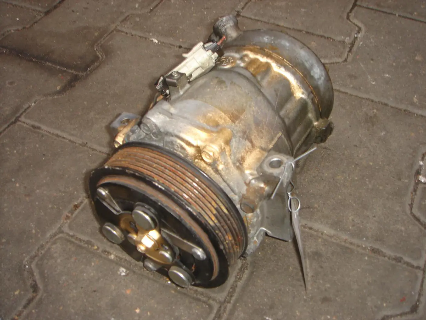 Компрессор кондиционера к Opel Astra 2001
