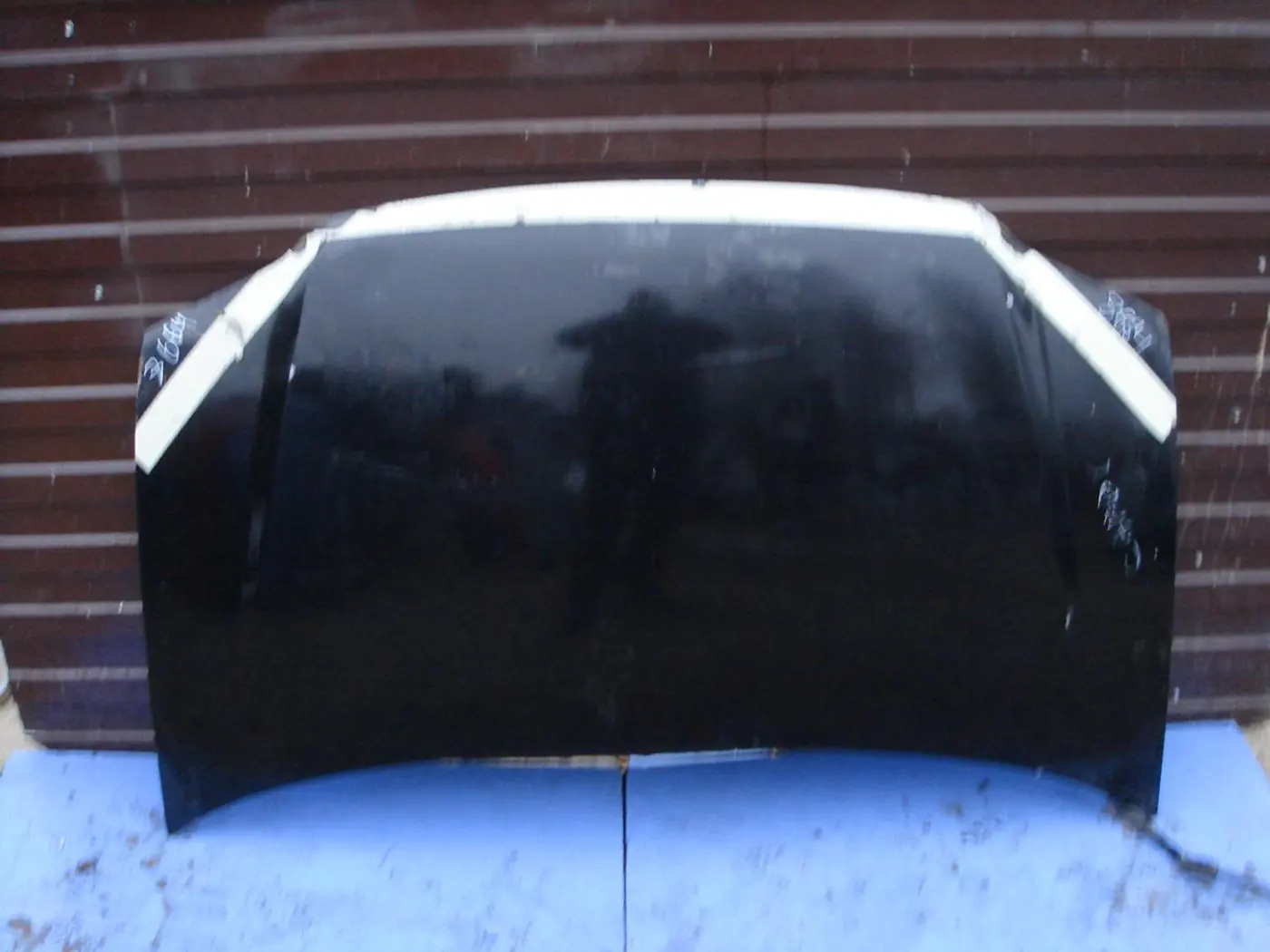 Капот к Volkswagen Caddy 2004