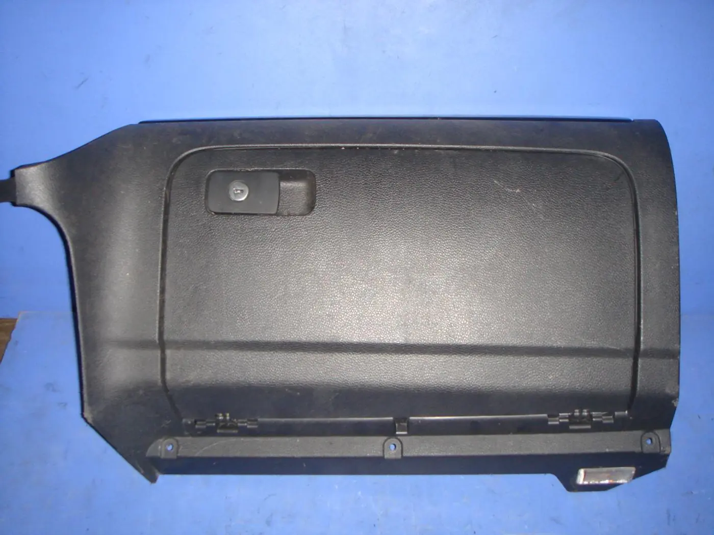 Бардачок к Volkswagen Golf 2005