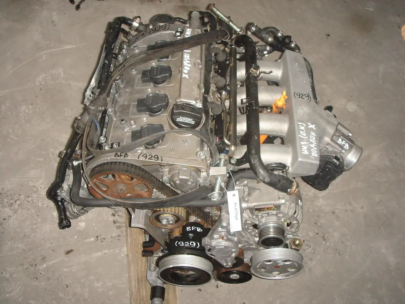 Двигатель к Audi A4 2005
