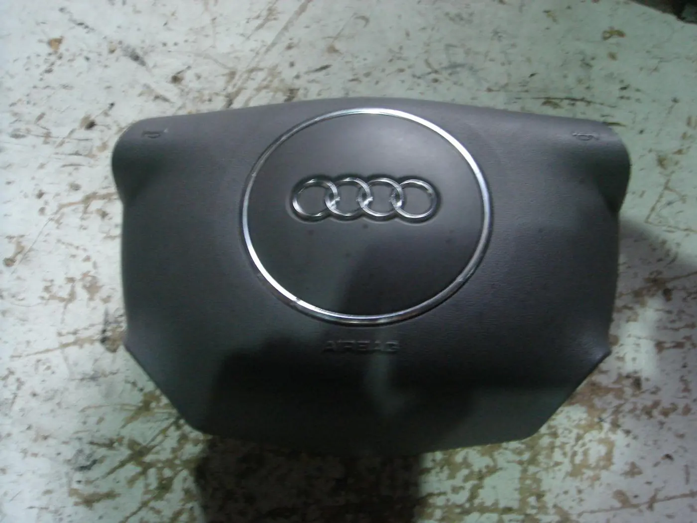 Подушка безопасности водителя к Audi A8 2002
