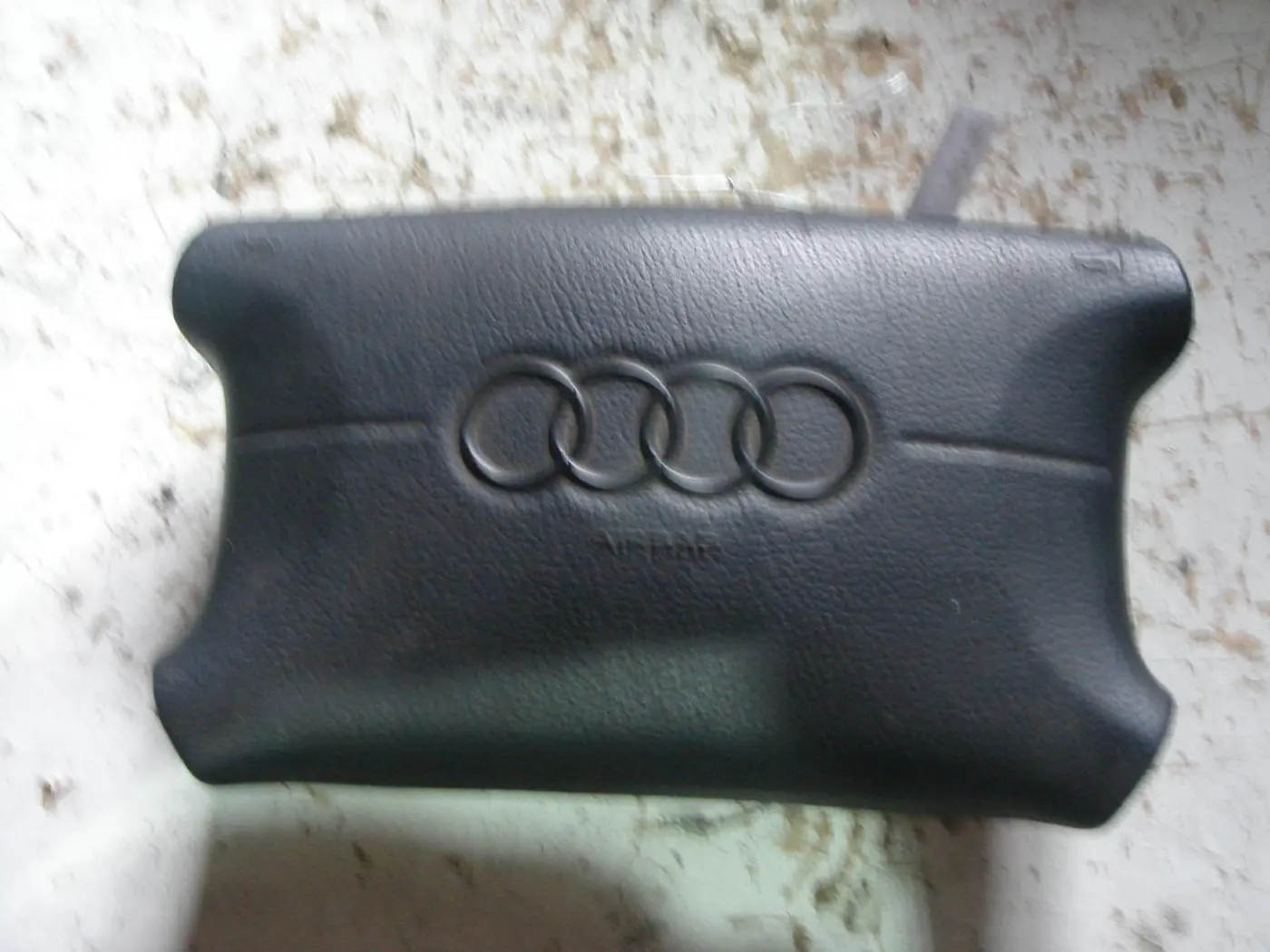 Подушка безопасности водителя к Audi A6 1995