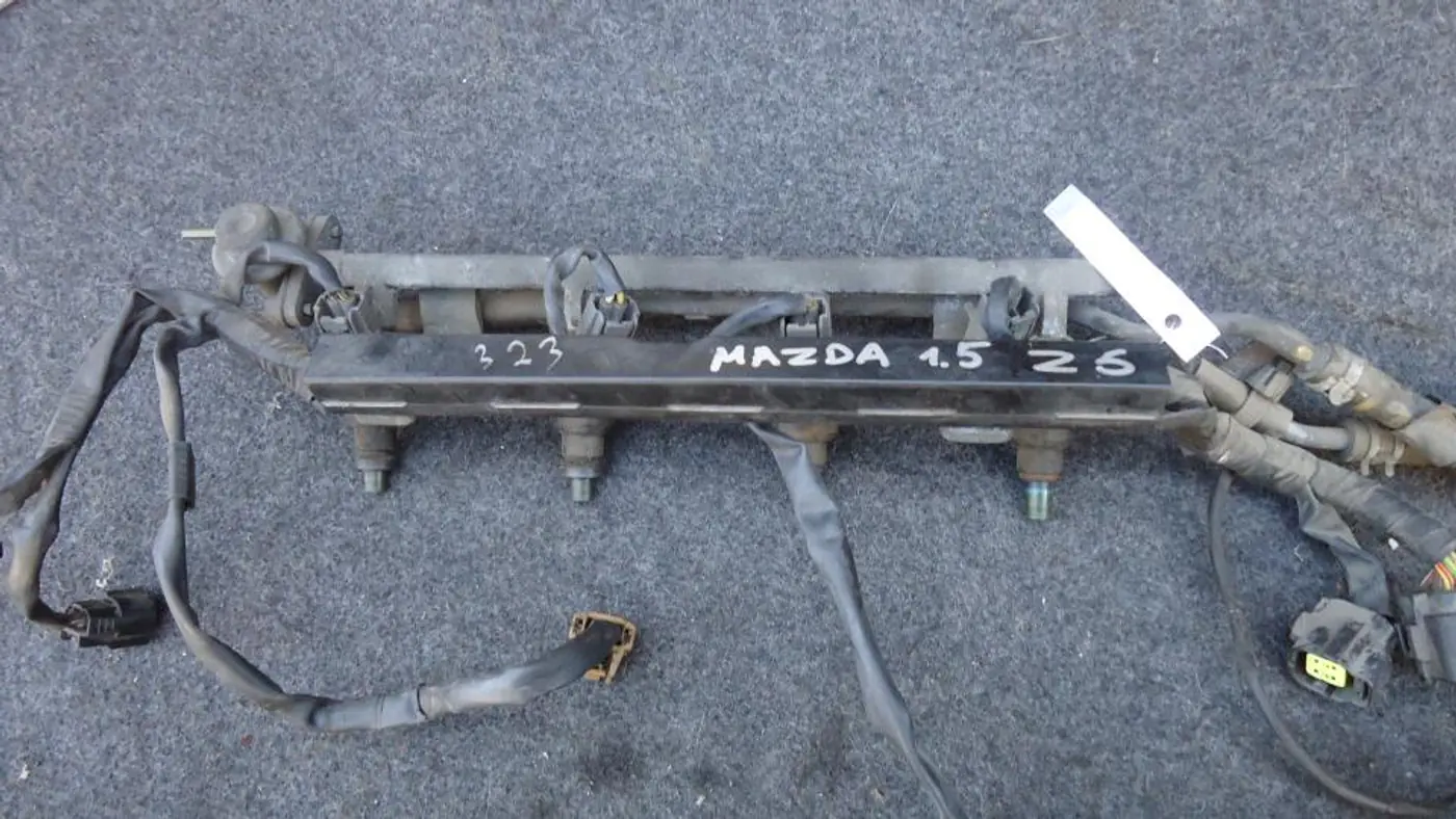 Форсунка к Mazda 323 1996