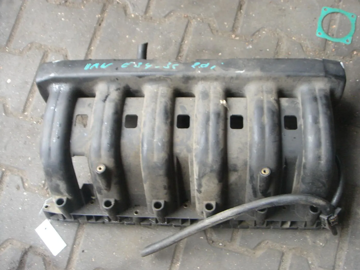Коллектор впускной к BMW 5 1992