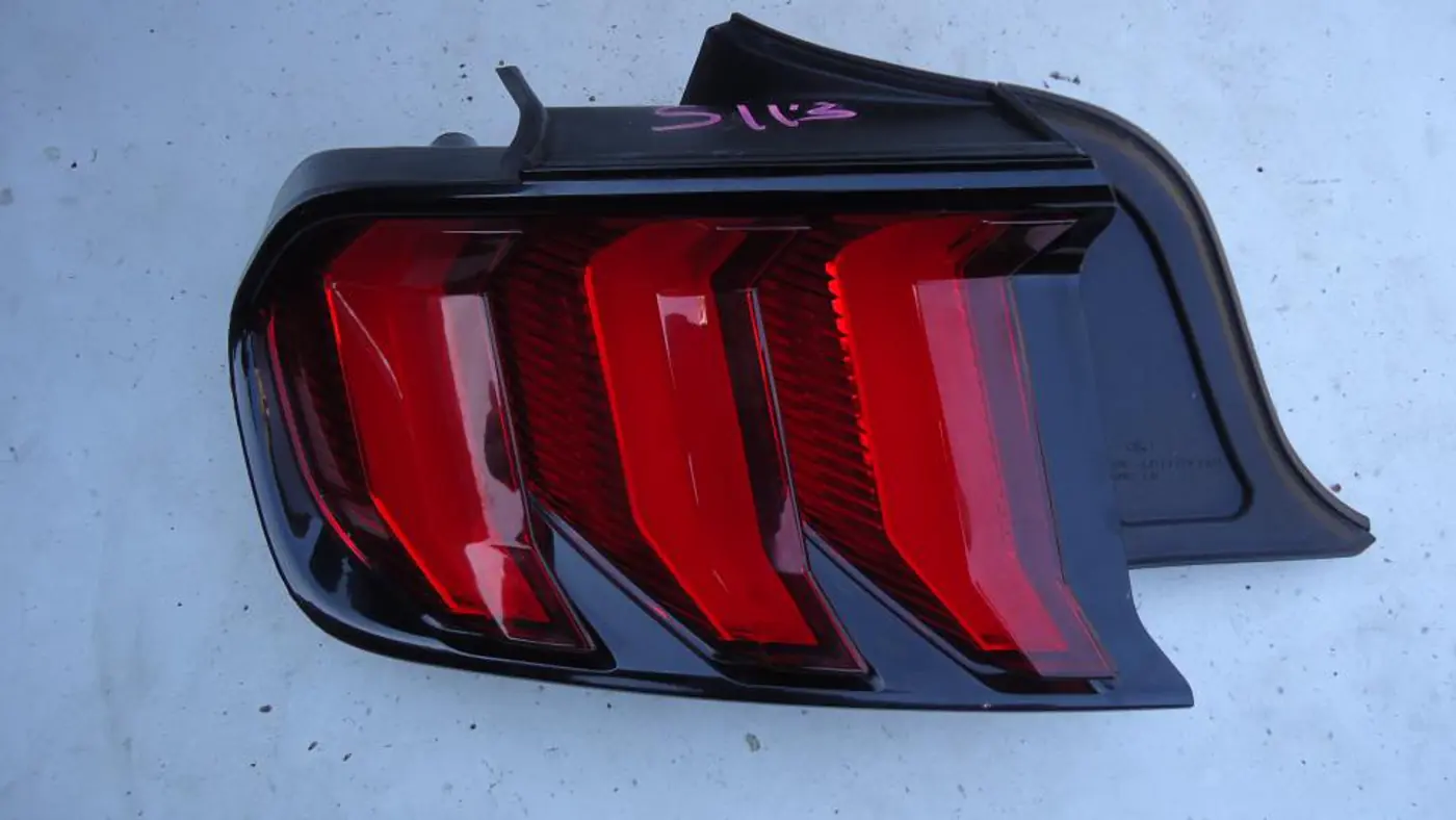 Фонарь задний левый к Ford Mustang 2018