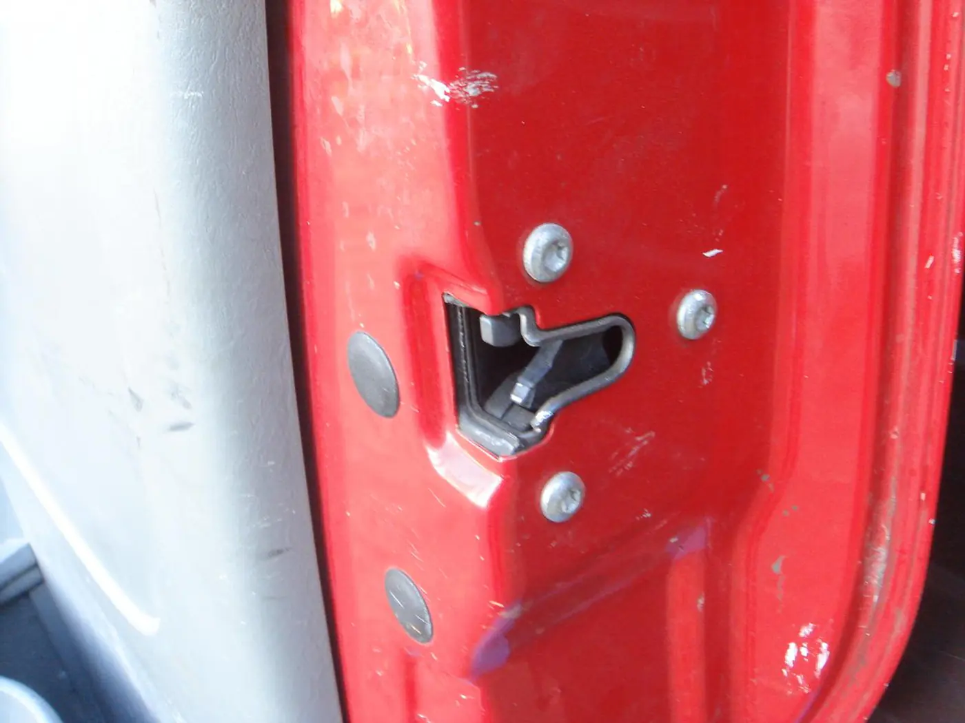 Замок двери передней правой к Renault Trafic 2003