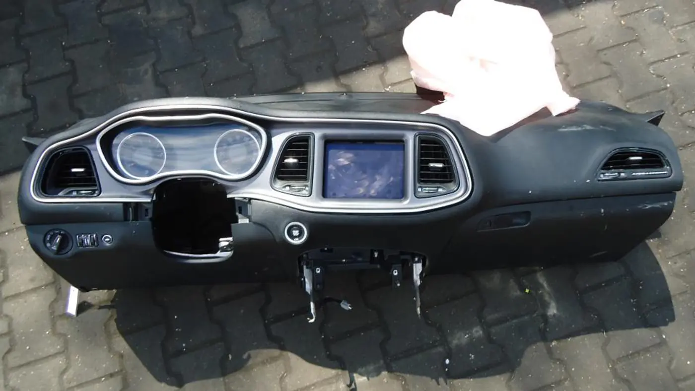 Панель передняя салона (торпедо) к Dodge Challenger 2018