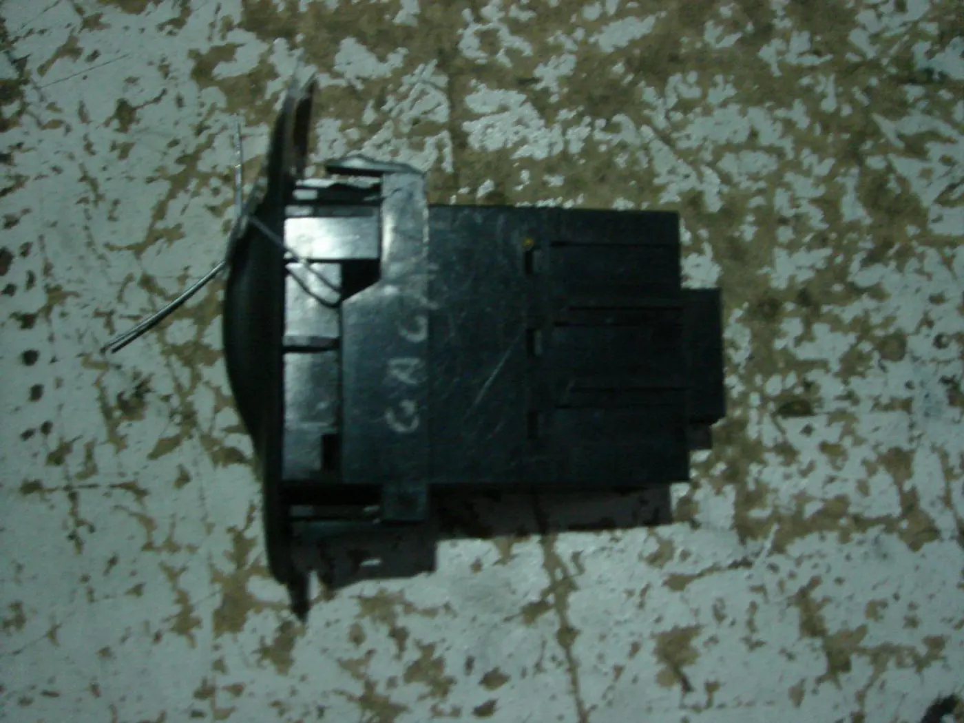 Кнопка стеклоподъемника к Mitsubishi Galant 1994