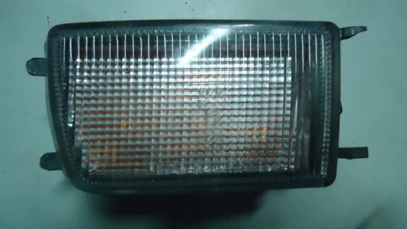 Поворотник правый к Volkswagen Vento 1996