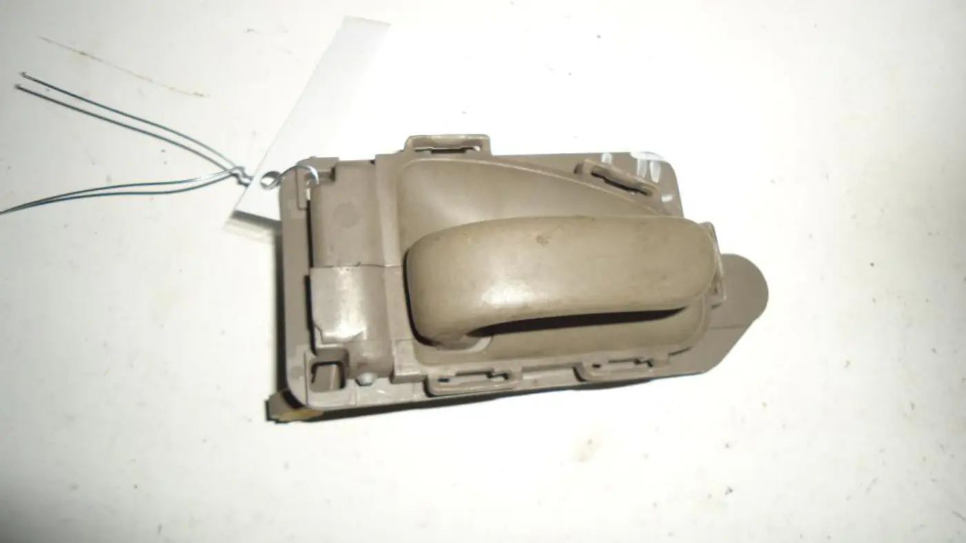 Ручка внутренняя задняя левая к Citroen Xsara Picasso 2001
