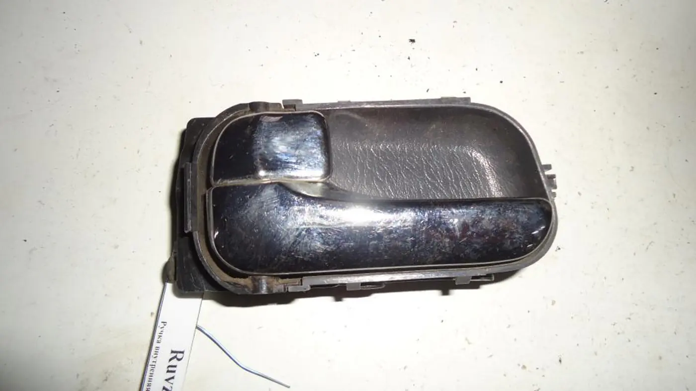 Ручка внутренняя задняя левая к Mazda 626 1998