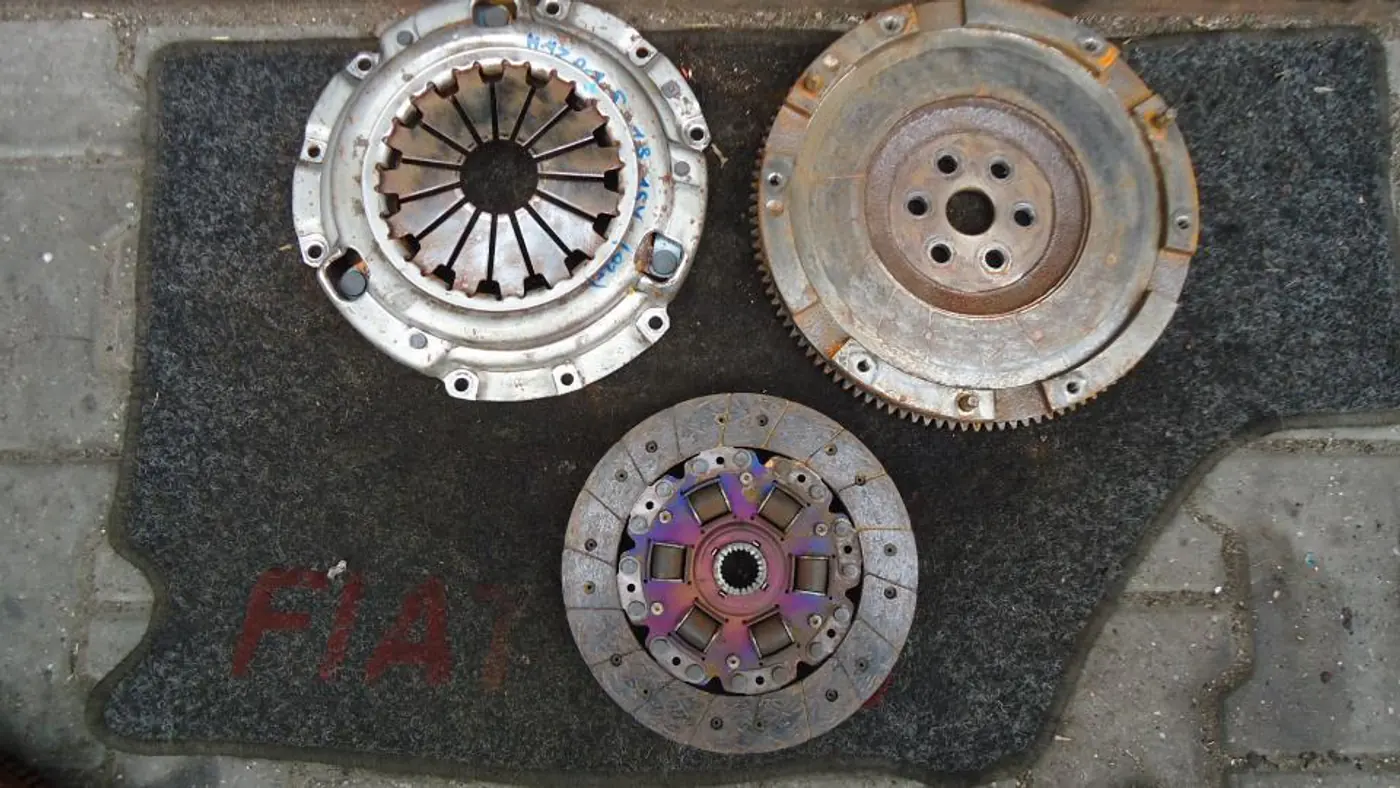 Комплект сцепления к Mazda 6 2002