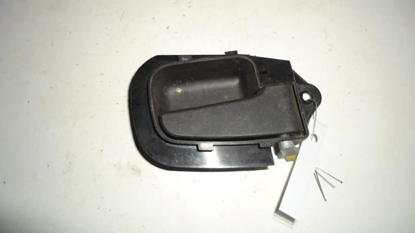 Ручка внутренняя задняя правая к BMW 3 1993