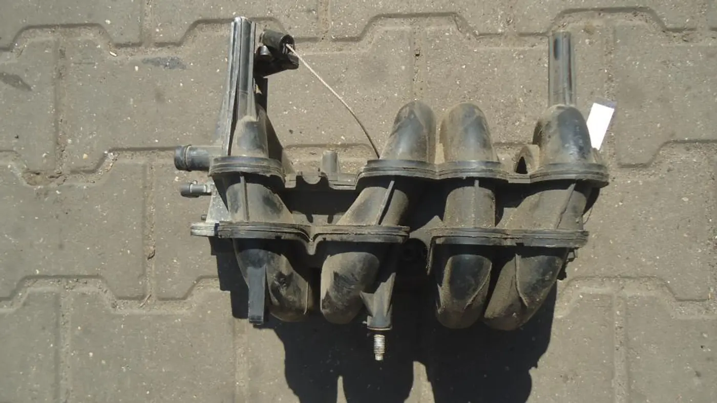 Коллектор впускной к Renault Logan 2005