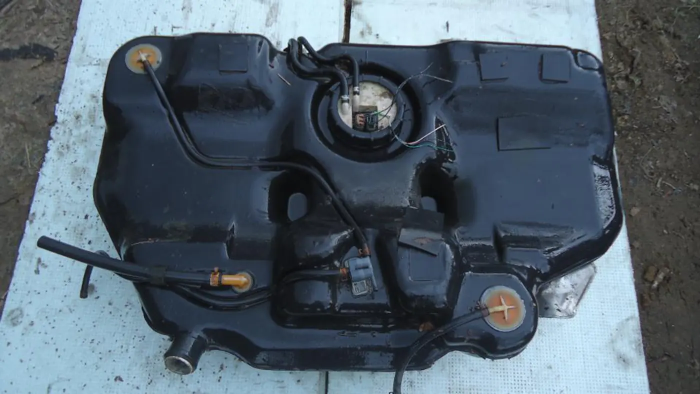 Бак топливный к Nissan Primera 2000