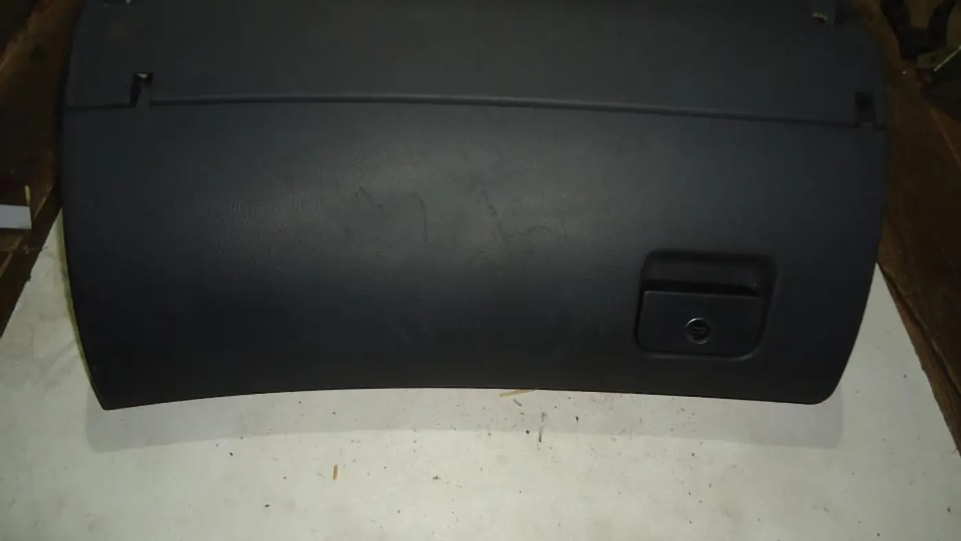Бардачок к Audi A6 1999