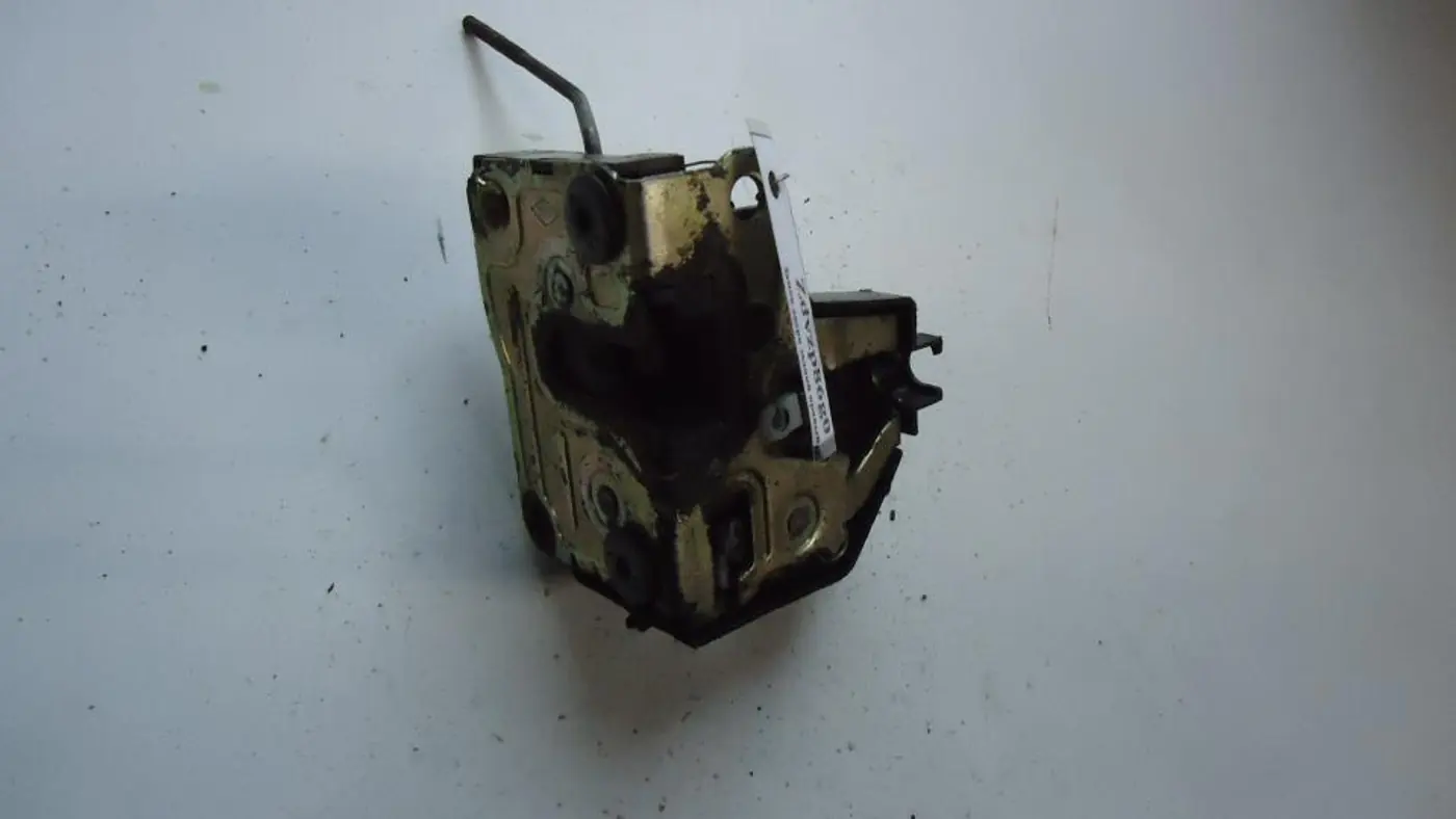 Замок двери задней правой к Renault Scenic 2001