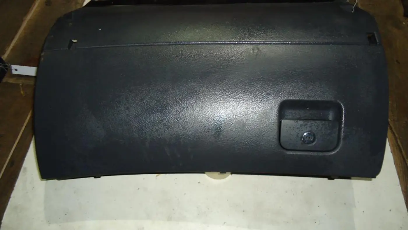 Бардачок к Audi A6 1998