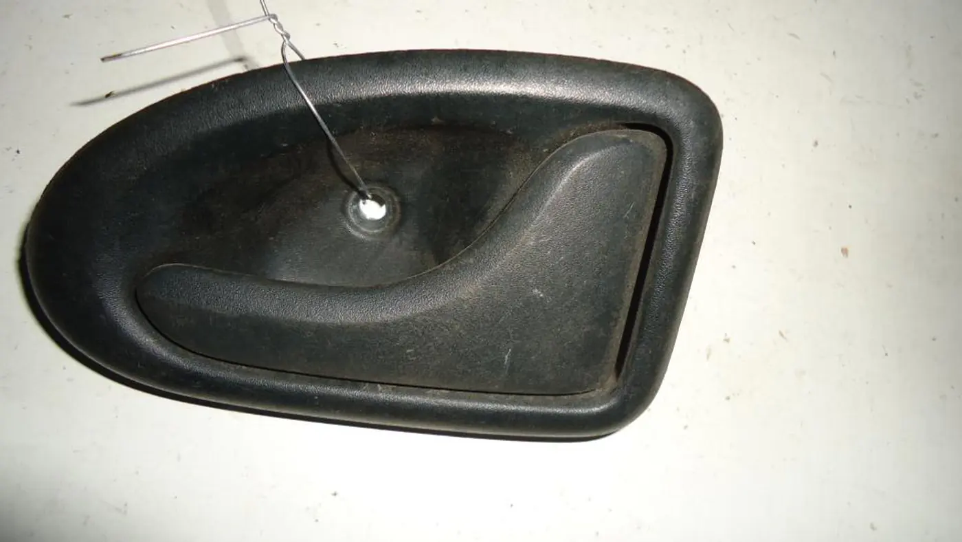 Ручка внутренняя передняя правая к Ford Mondeo 1994