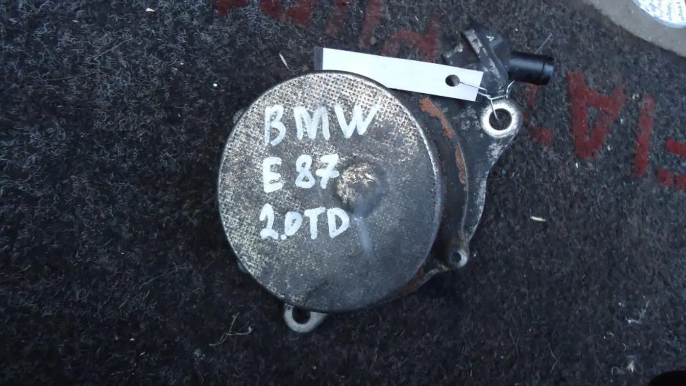 Насос вакуумный к BMW 1 2006