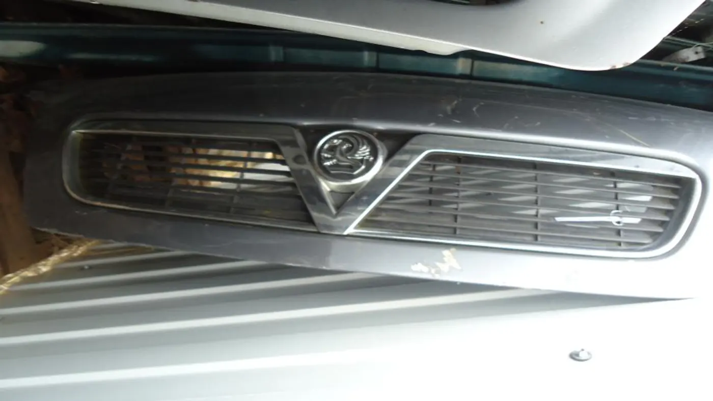 Решетка радиатора к Opel Vectra 2003