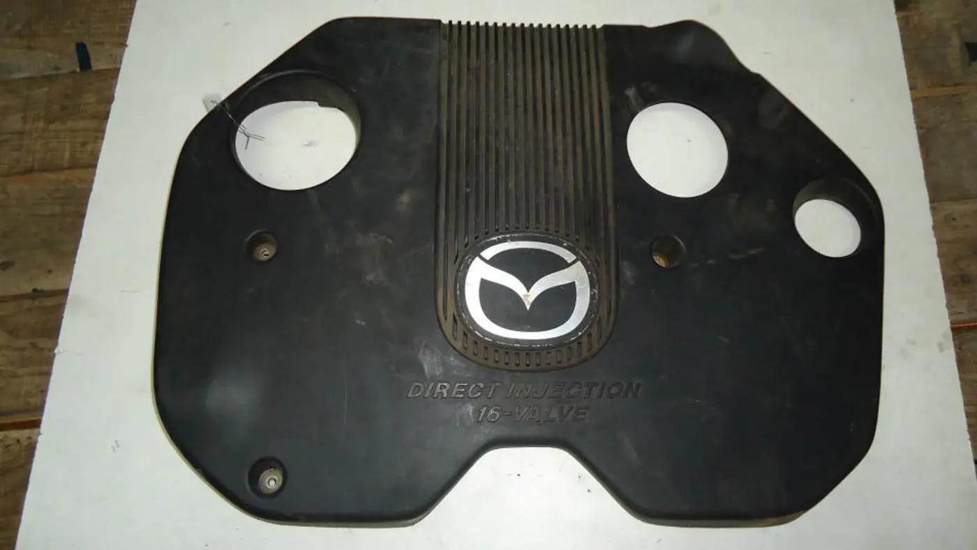 Декоративная крышка двигателя  к Mazda 626 1998