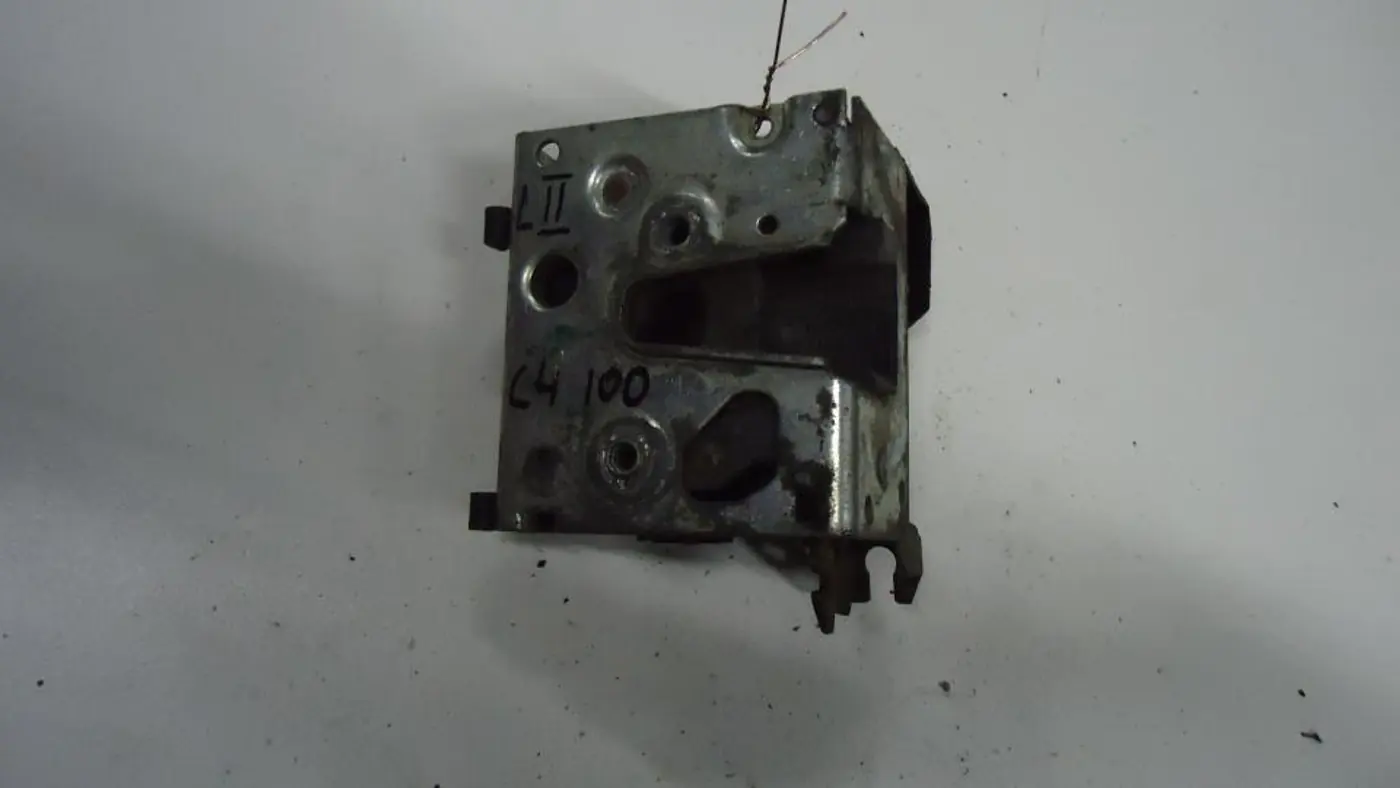 Замок двери задней левой к Audi 100 1992