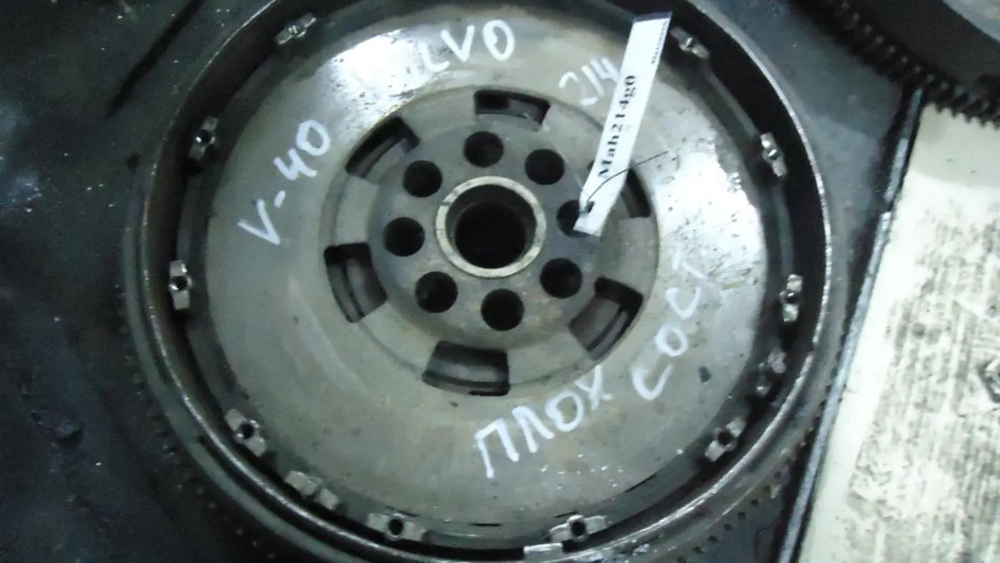 Маховик к Volvo V40 1998