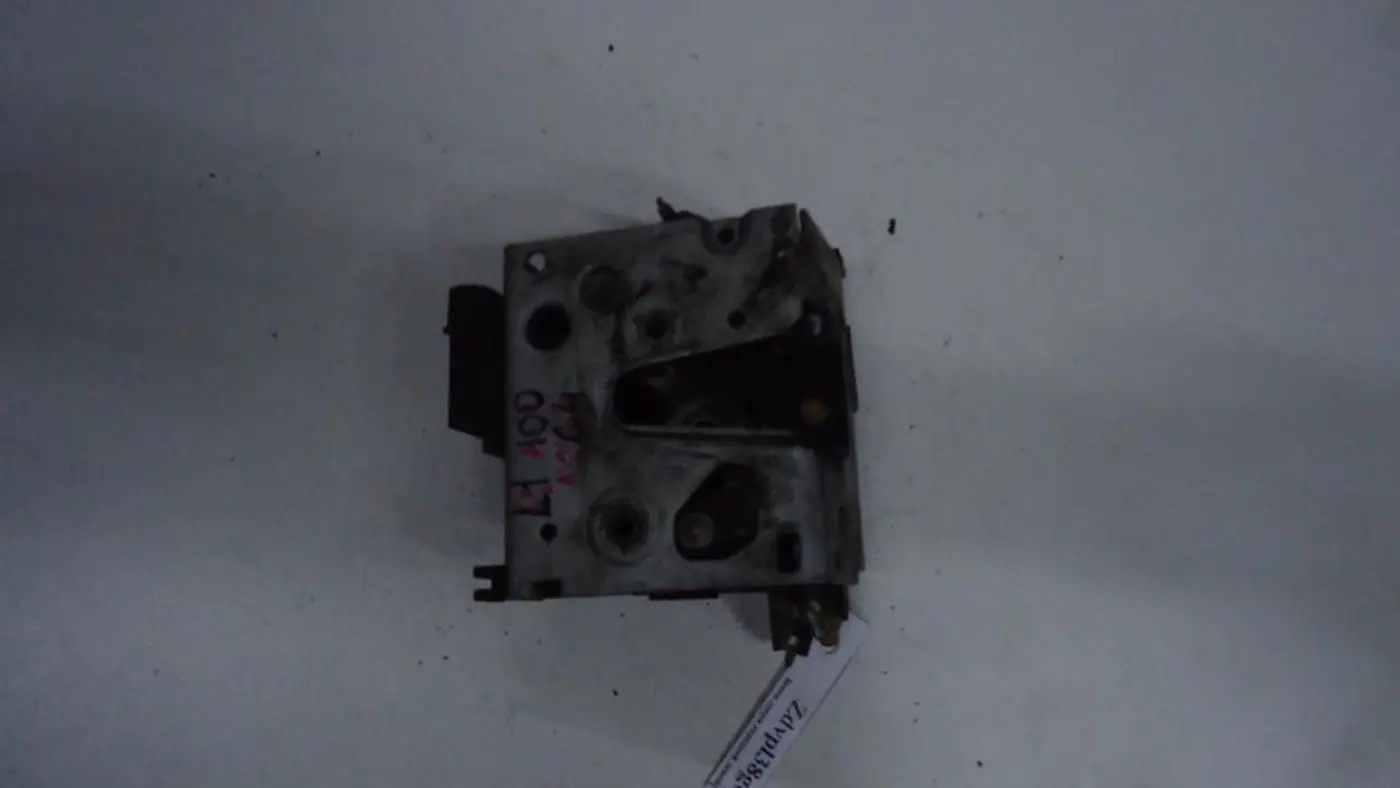 Замок двери передней левой к Audi A4 1997