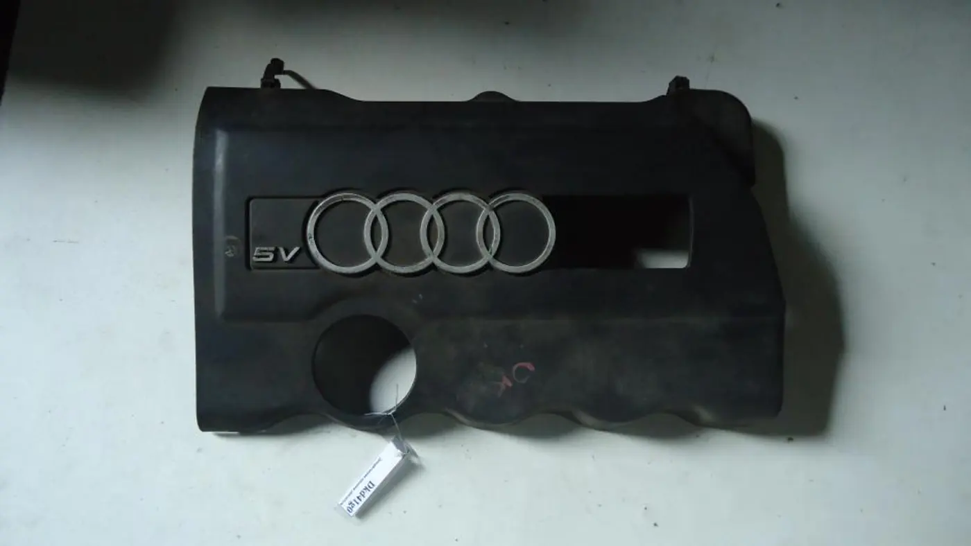 Декоративная крышка двигателя  к Audi A4 1995