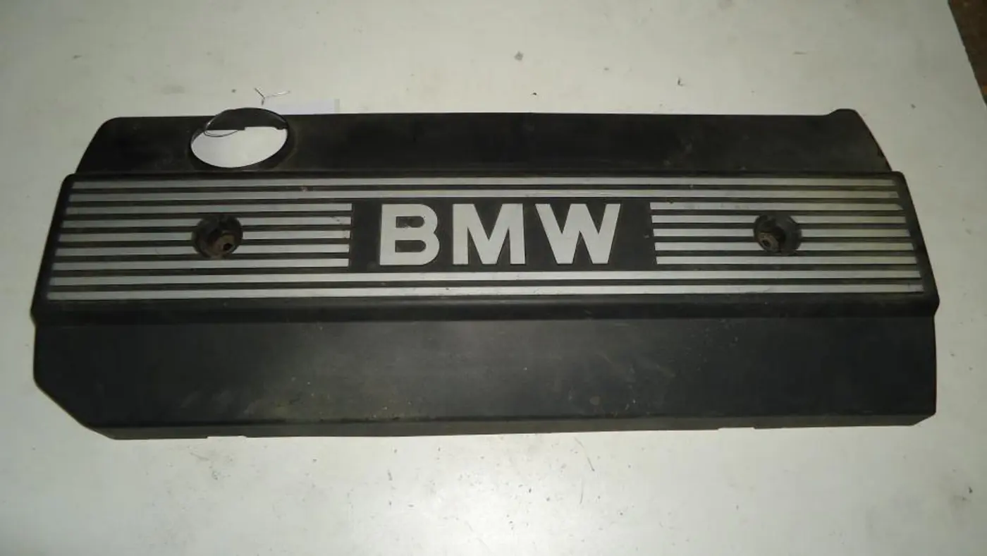 Декоративная крышка двигателя  к BMW 5 1990