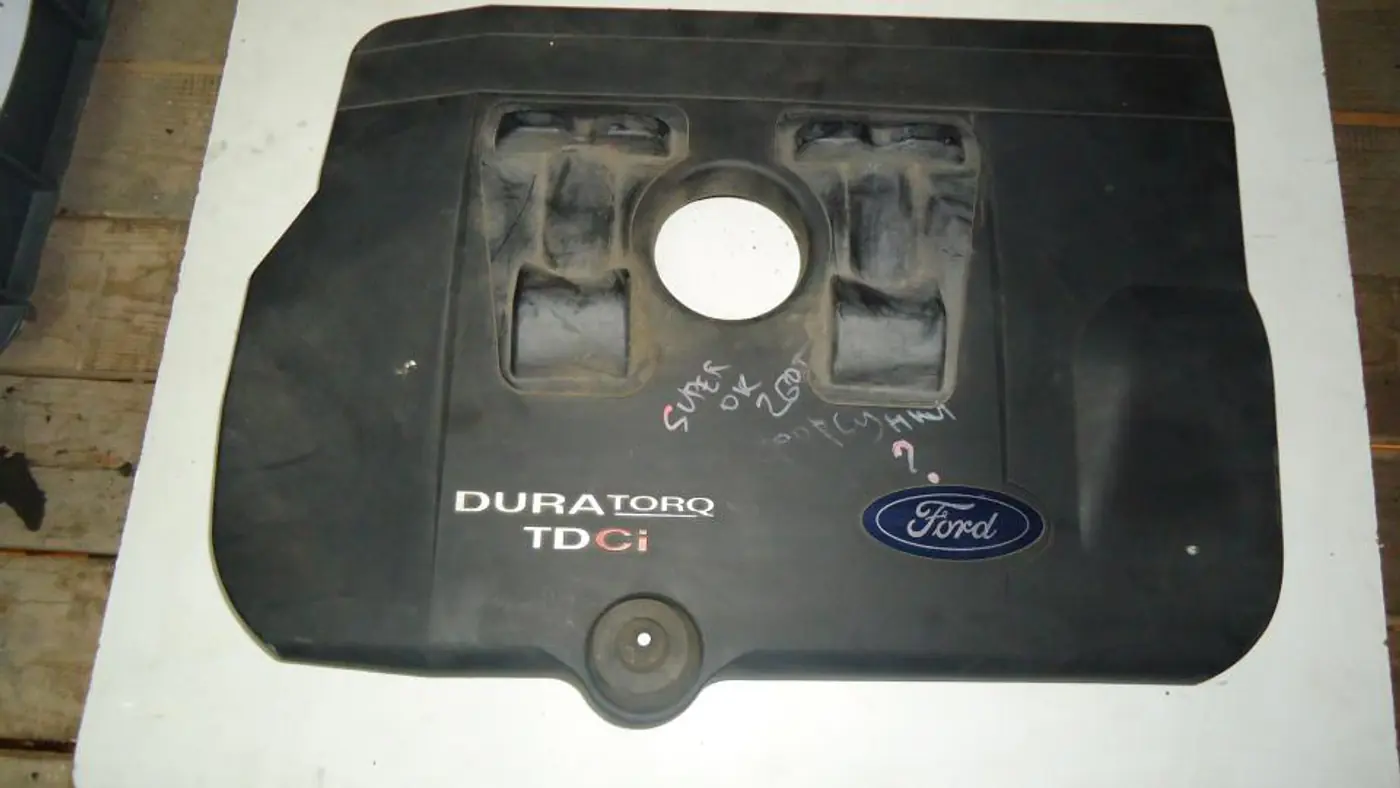Декоративная крышка двигателя  к Ford Mondeo 2002