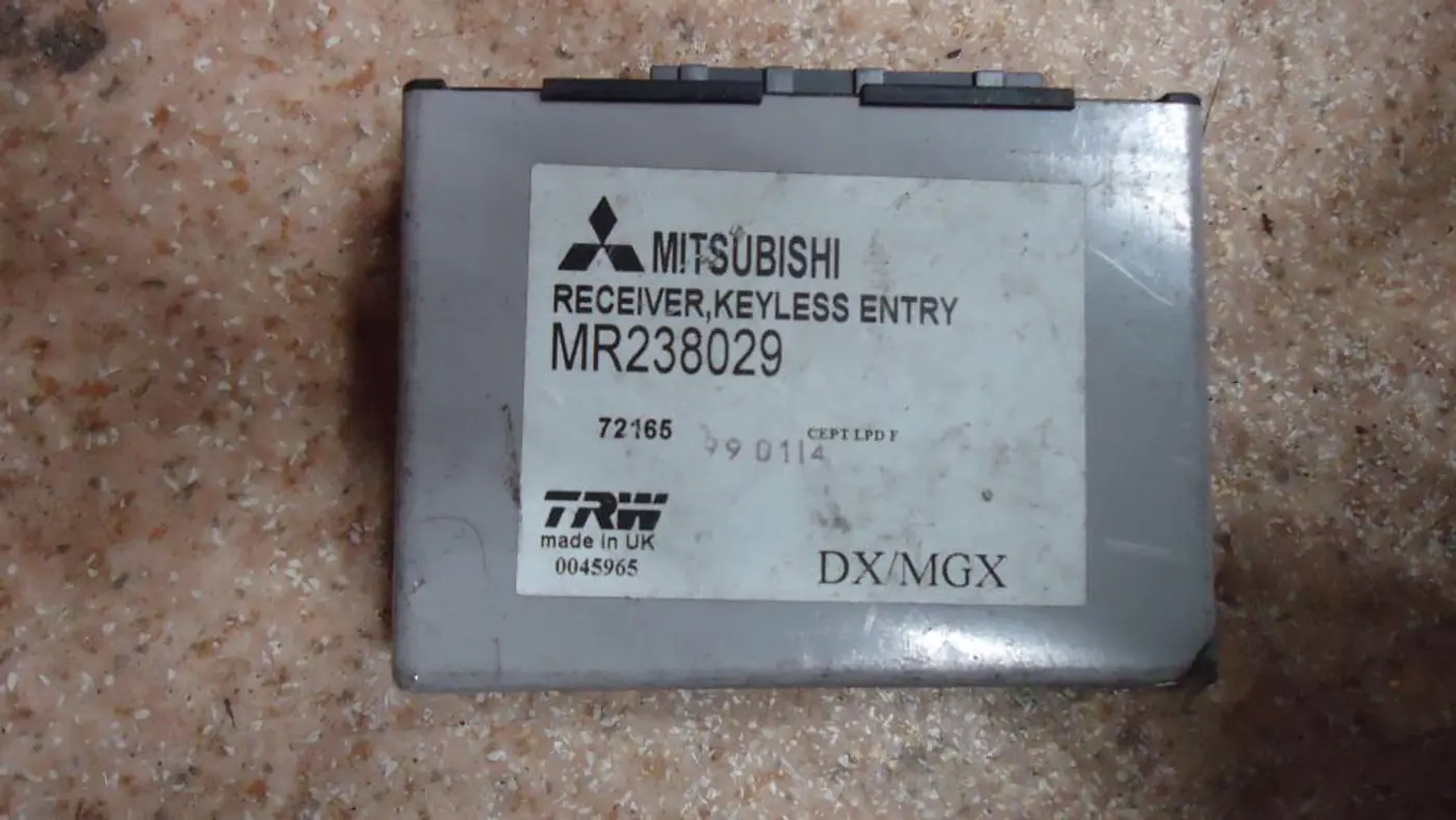 Блок комфорта к Mitsubishi Carisma 2001