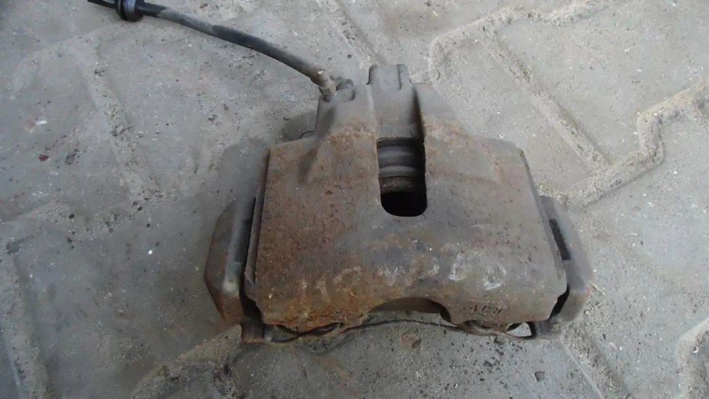 Суппорт передний правый к Ford Mondeo 1998