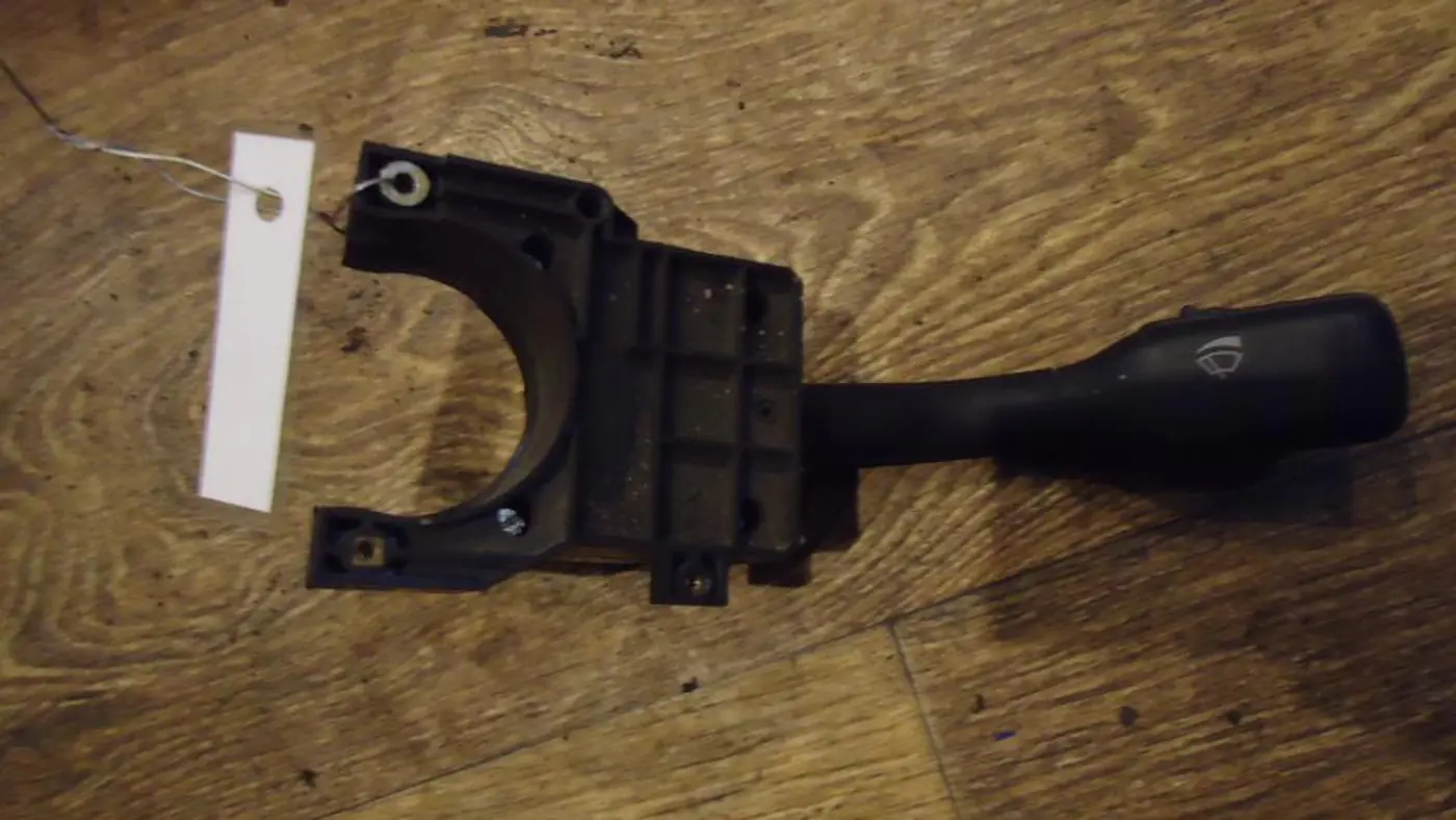 Переключатель подрулевой (стрекоза) к Audi A4 1998