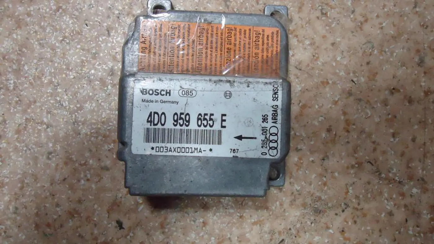 Блок AirBag к Audi A8 1996