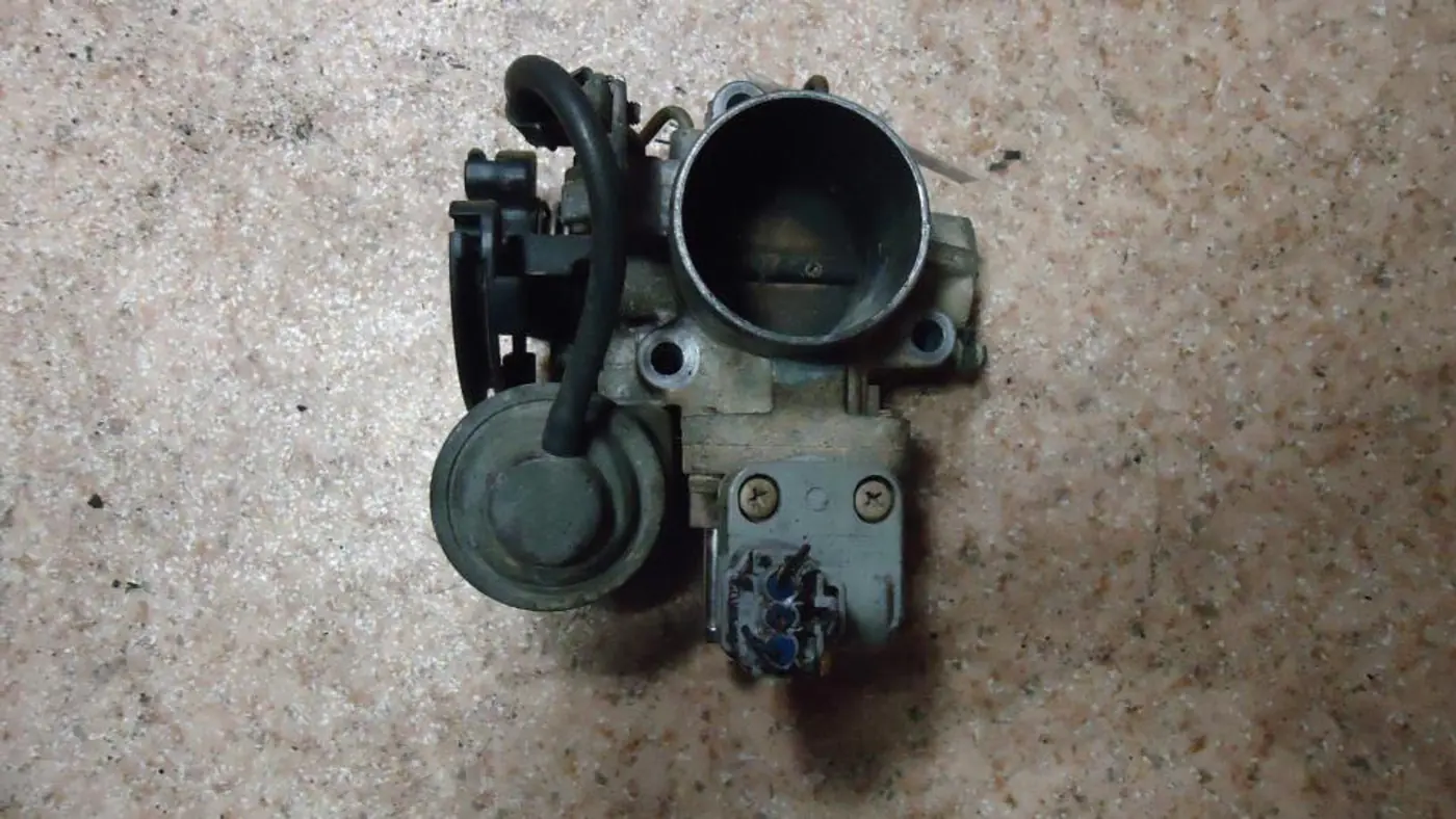 Заслонка дроссельная к Toyota RAV 4 2000