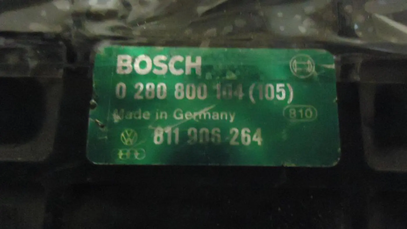 Блок управления двигателем к Audi 80 1991