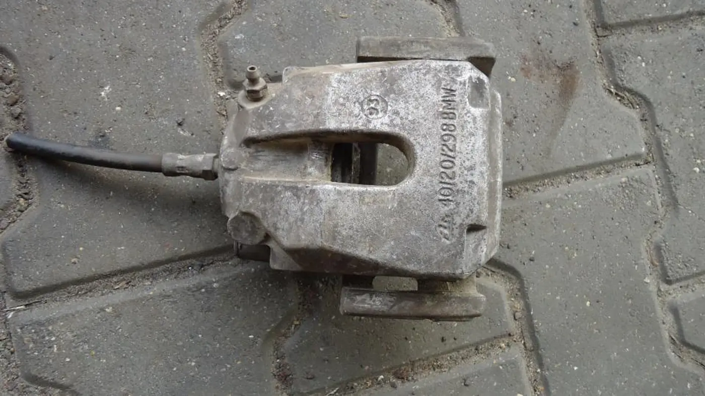 Суппорт задний правый к BMW 5 1998