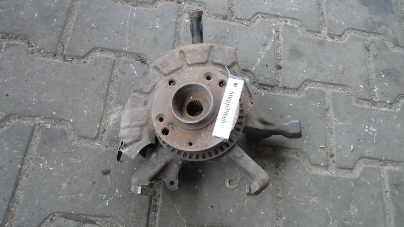 Ступица передняя правая к SEAT Ibiza 1997